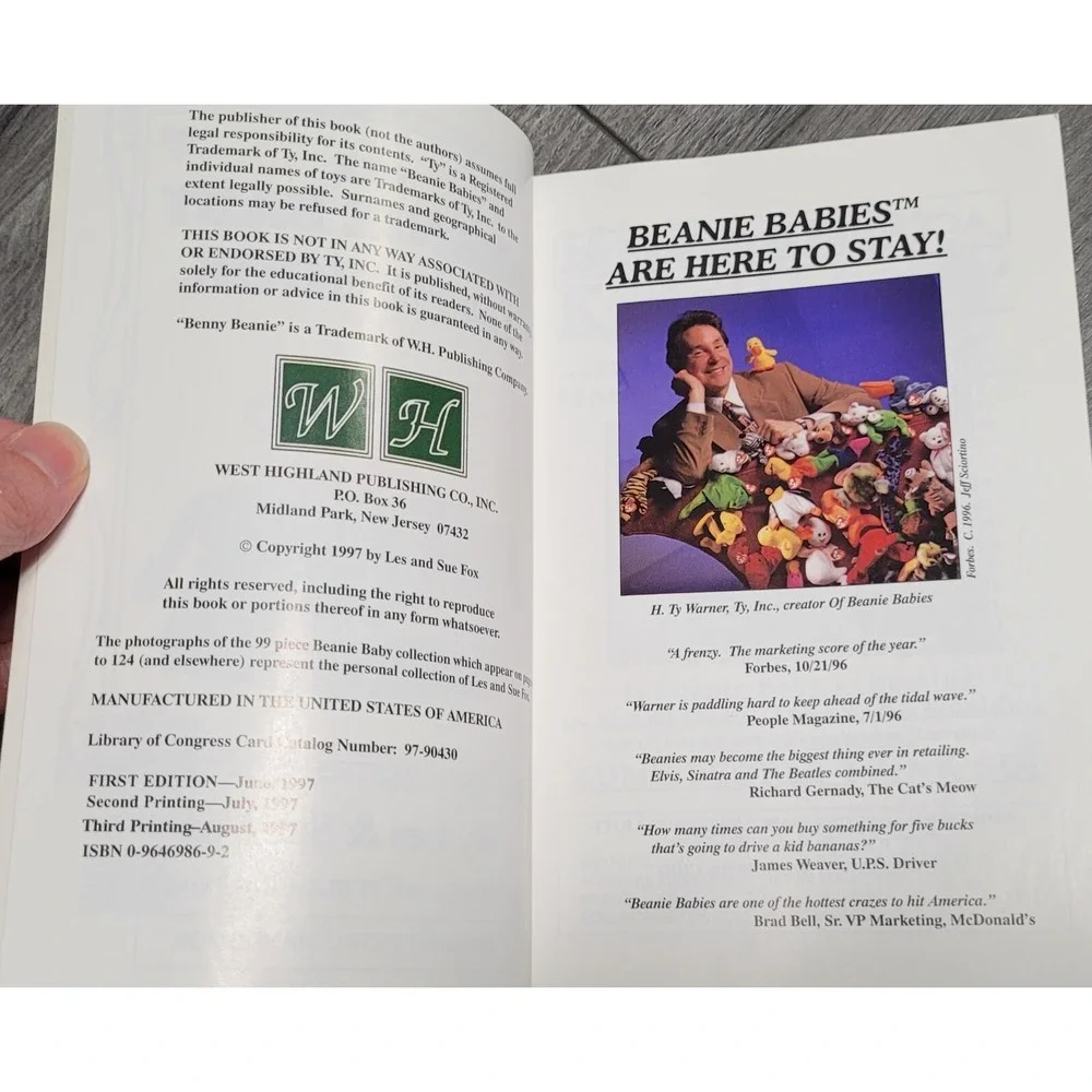 The Beanie Baby Handbook by Les & Sue Fox (Paperback)